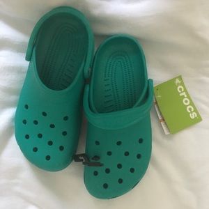 CROCS